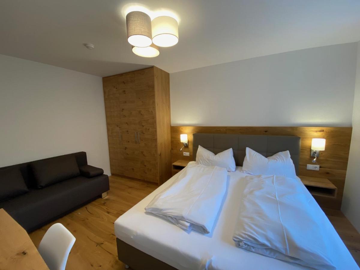 Apartments Freitag - H1 Winden am See Экстерьер фото