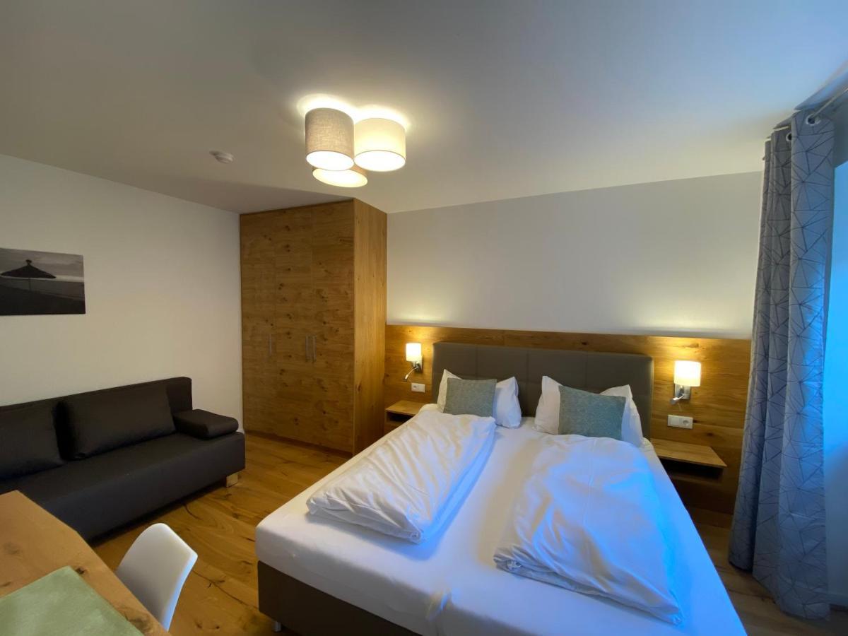 Apartments Freitag - H1 Winden am See Экстерьер фото